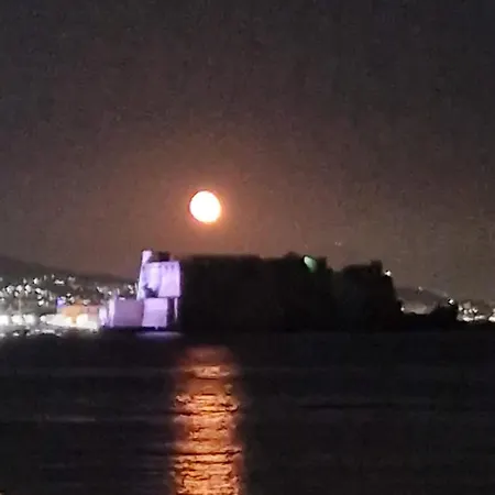 Caracciolo 3* Νάπολη